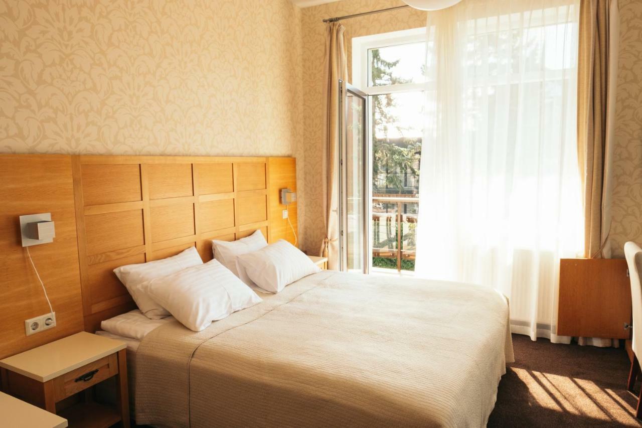 Hotel Vila Diemedis Palanga Ngoại thất bức ảnh